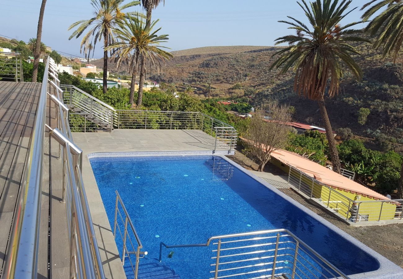 Finca Telde biedt een relax vakantie aan grote groepen. Met privé zwembad en mooie wandelpaden in Telde, Gran Canaria