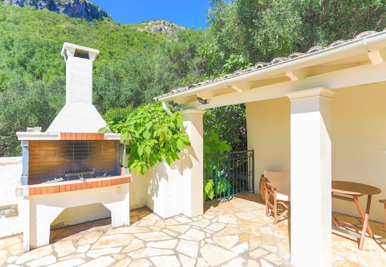 Villa Nisaki | Een vrijstaande villa met privé zwembad en zeezicht op Corfu, Griekenland