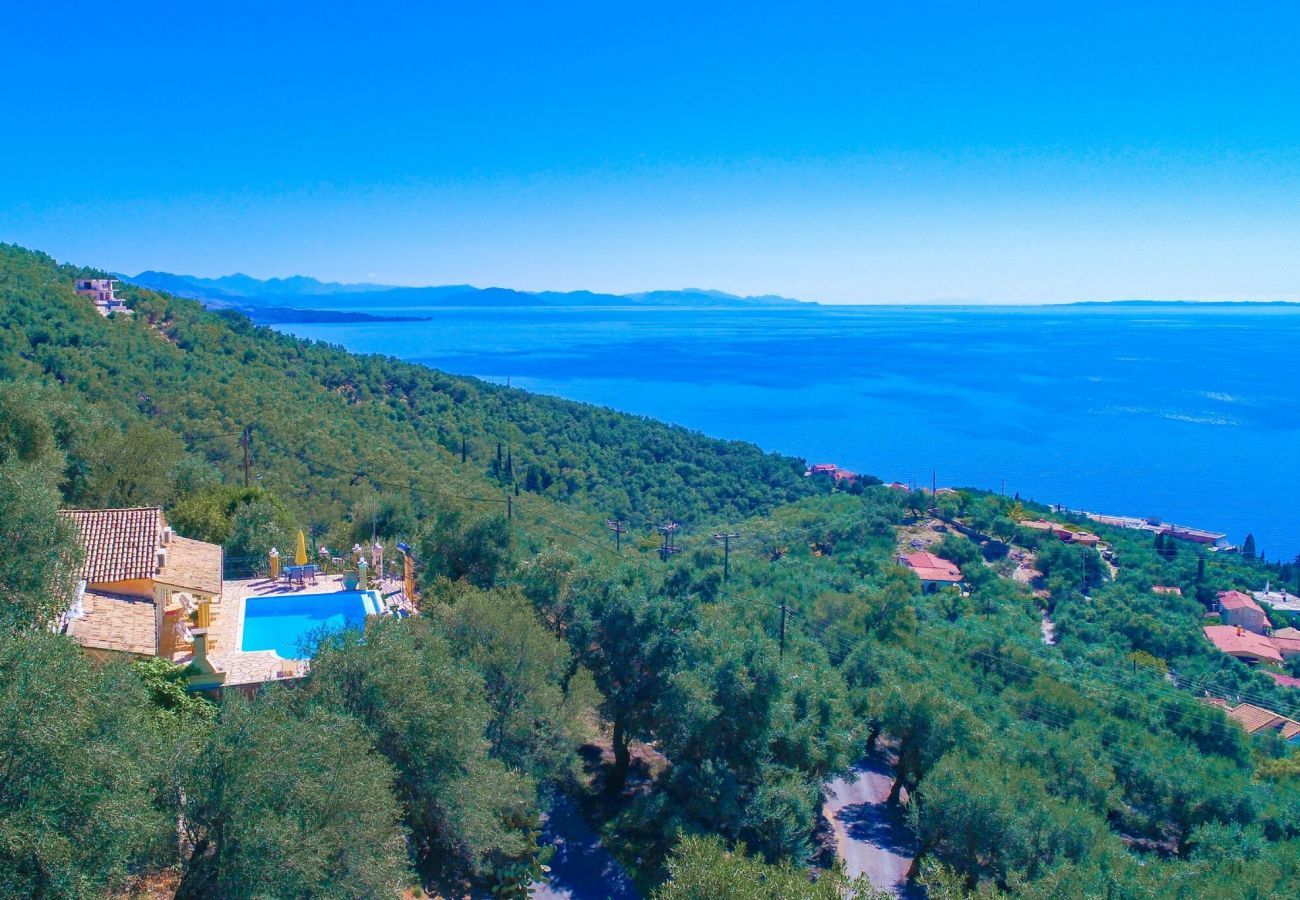 Villa Nisaki | Een vrijstaande villa met privé zwembad en zeezicht op Corfu, Griekenland