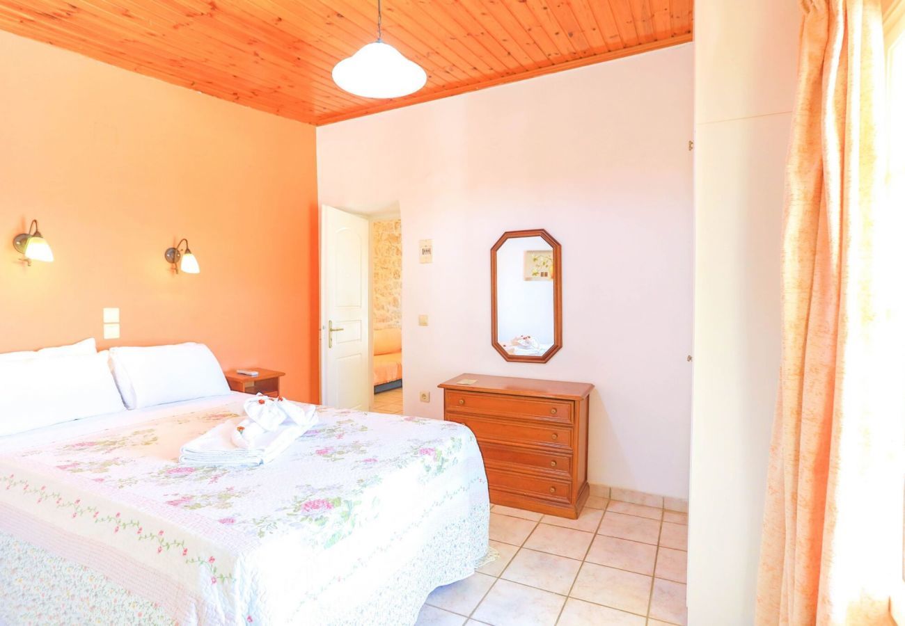 Villa Nisaki | Een vrijstaande villa met privé zwembad en zeezicht op Corfu, Griekenland