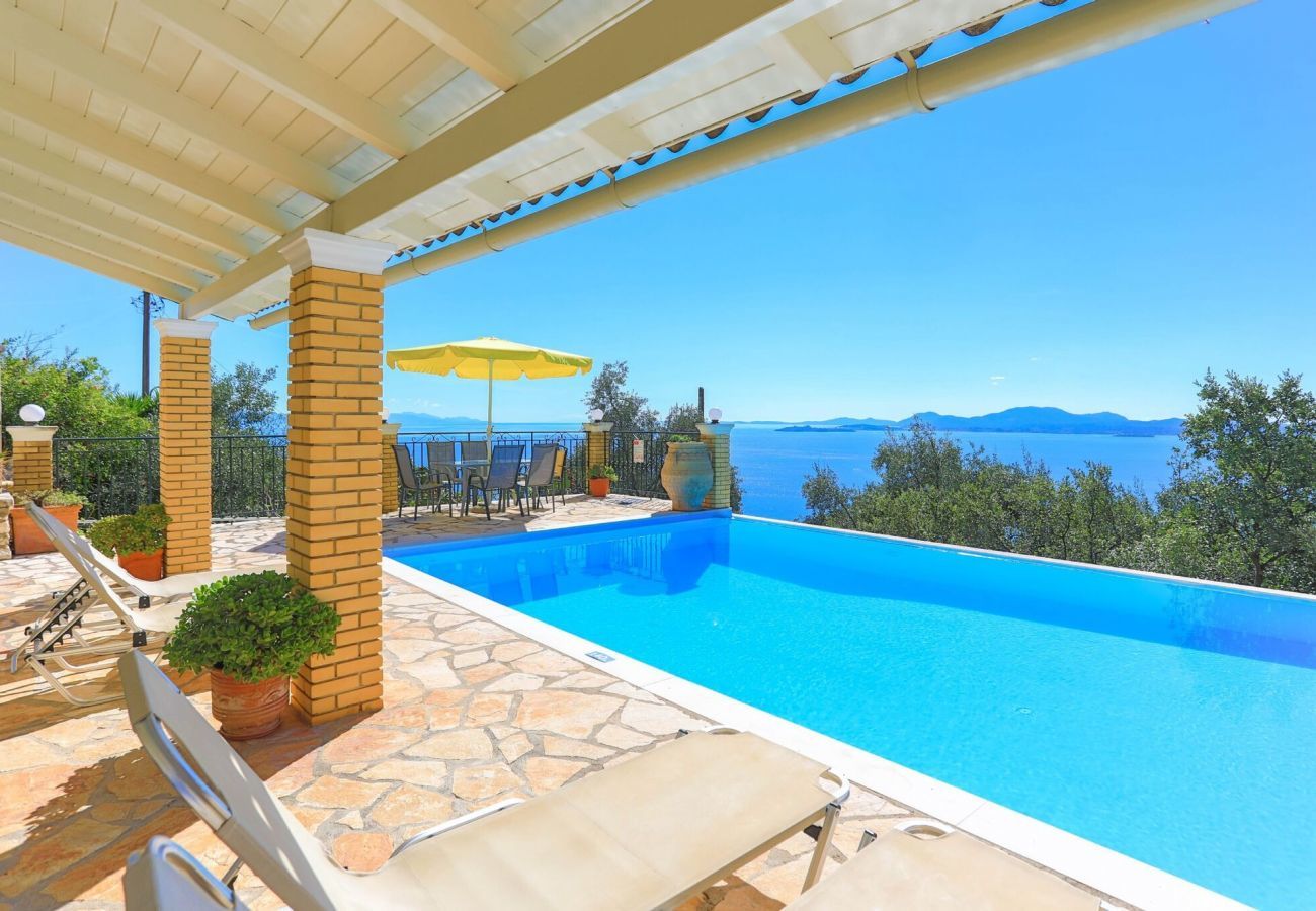Villa Nisaki | Een vrijstaande villa met privé zwembad en zeezicht op Corfu, Griekenland
