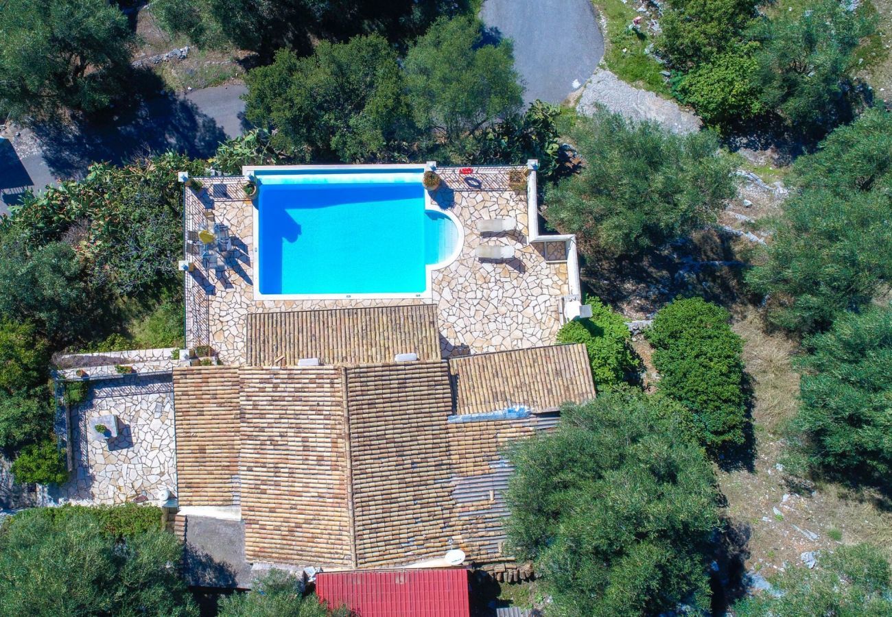 Villa Nisaki | Een vrijstaande villa met privé zwembad en zeezicht op Corfu, Griekenland