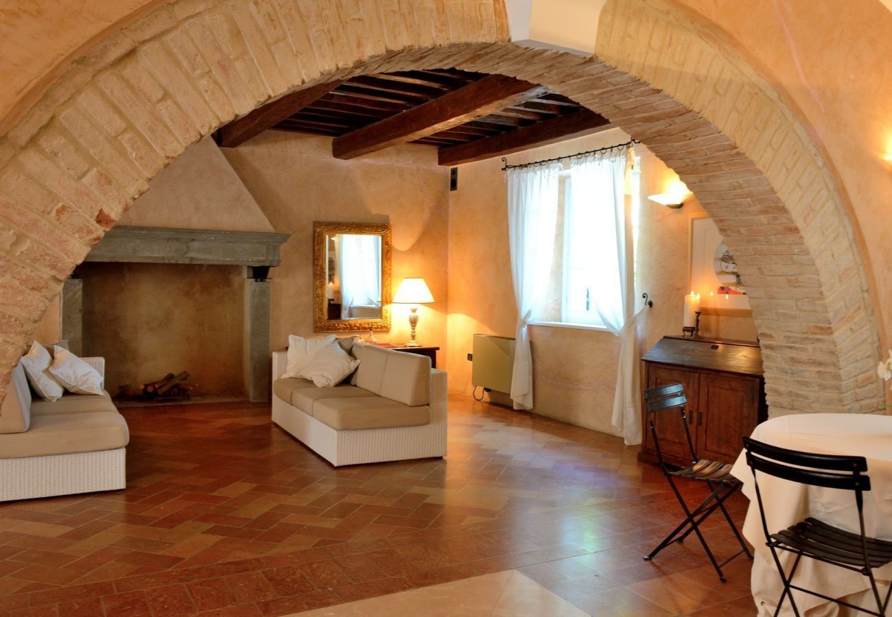 Villa Storica is een luxe droomvilla met privezwembad en wijngaard in Le Marche, Italië