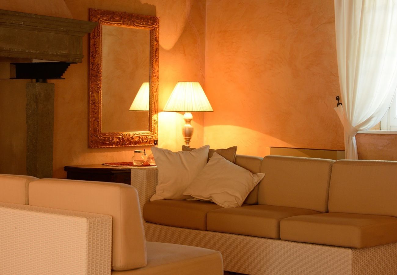 Villa Storica is een luxe droomvilla met privezwembad en wijngaard in Le Marche, Italië