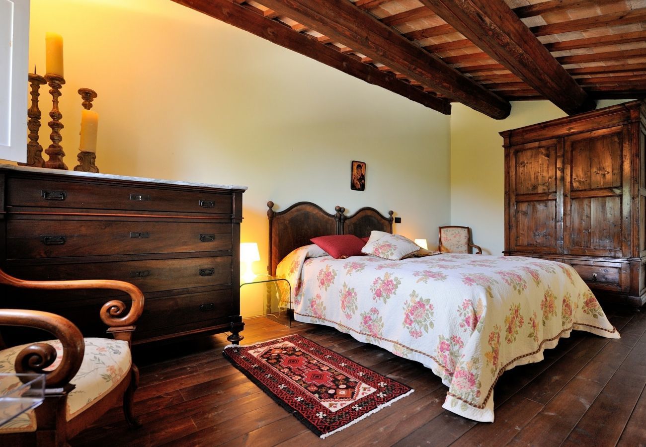 Villa Storica is een luxe droomvilla met privezwembad en wijngaard in Le Marche, Italië