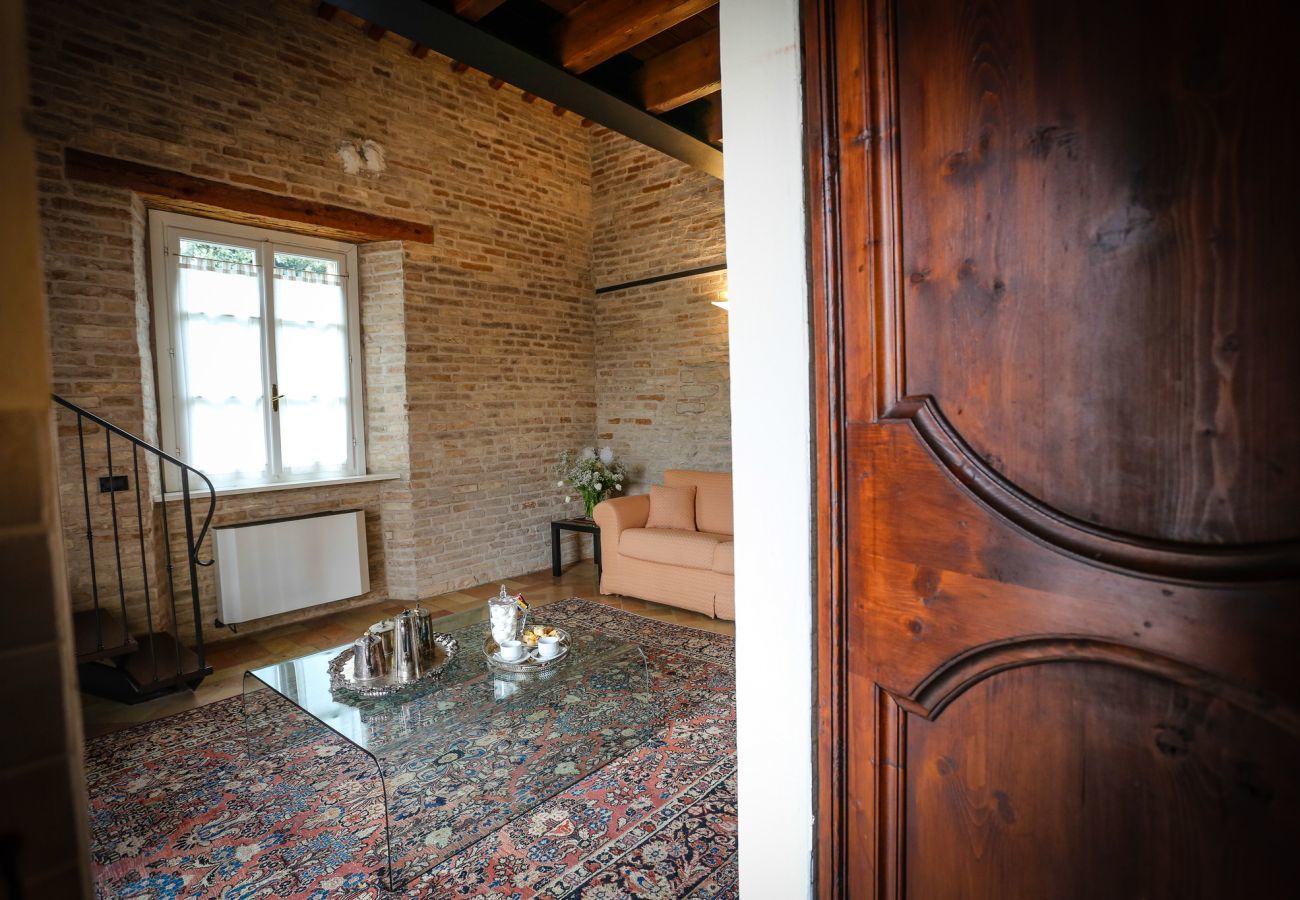 Villa Storica is een luxe droomvilla met privezwembad en wijngaard in Le Marche, Italië
