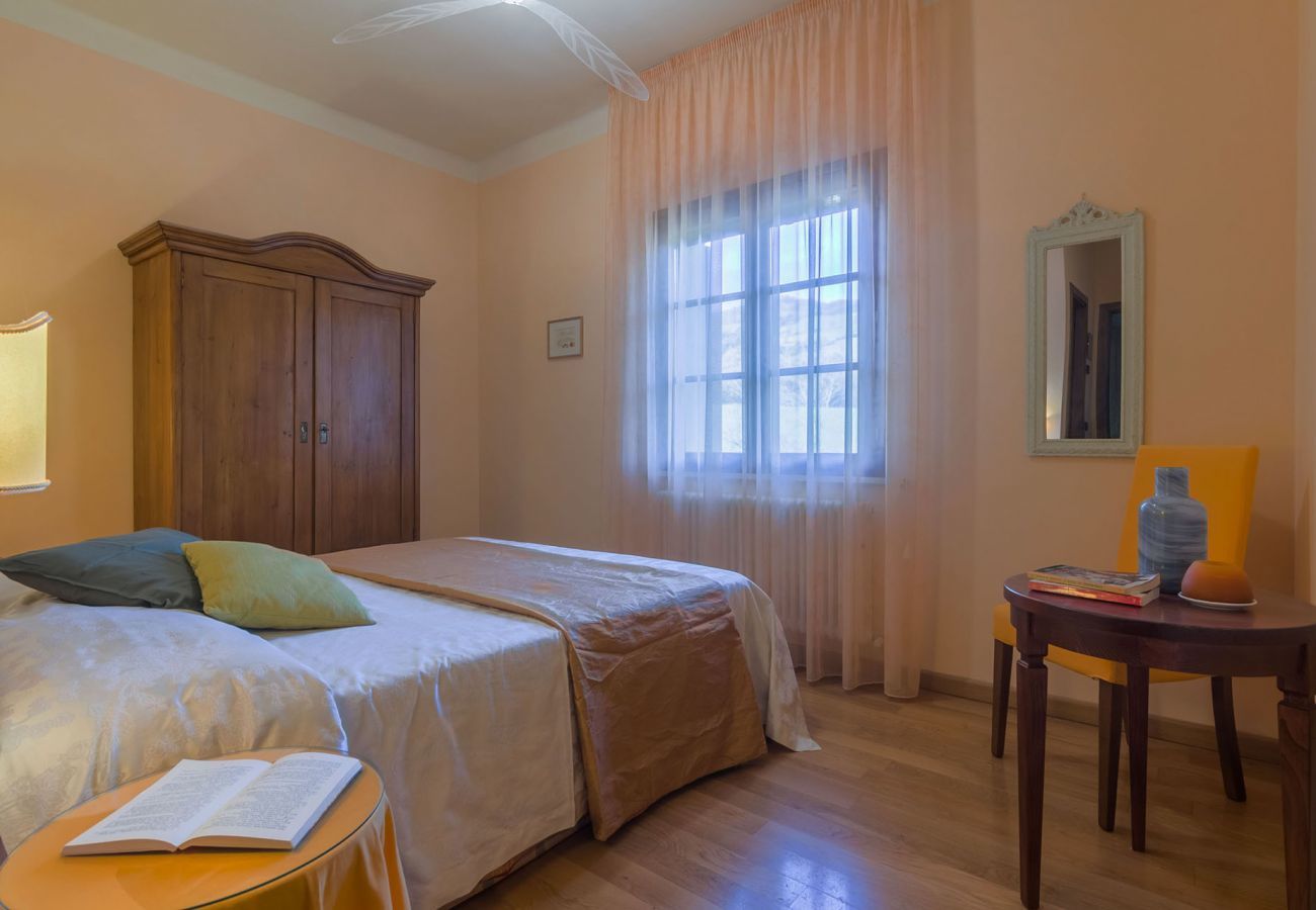 Villa Donna, royale villa met privé zwembad en geweldig uitzicht over het landschap van Le Marche, Urbania