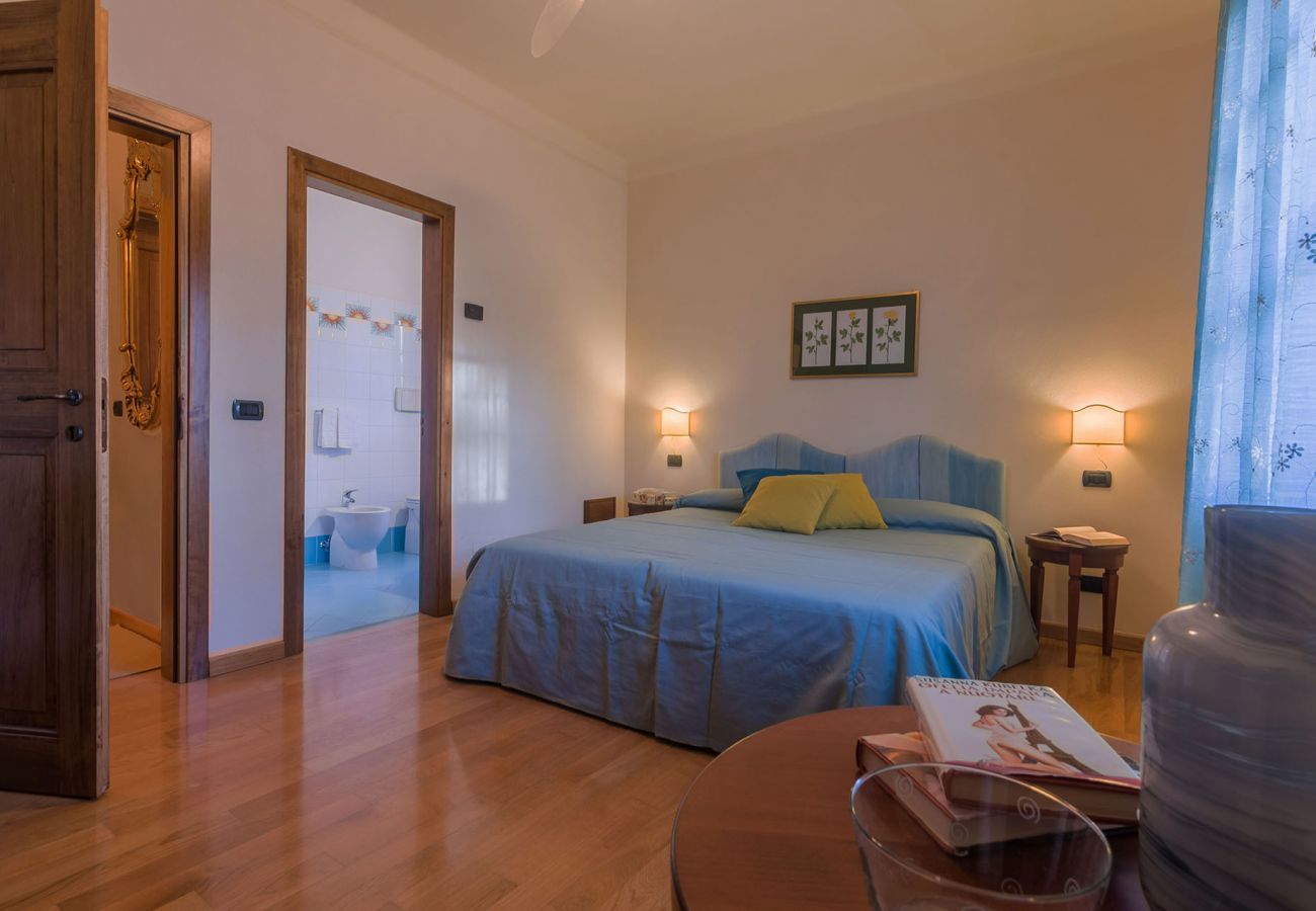 Villa Donna, royale villa met privé zwembad en geweldig uitzicht over het landschap van Le Marche, Urbania