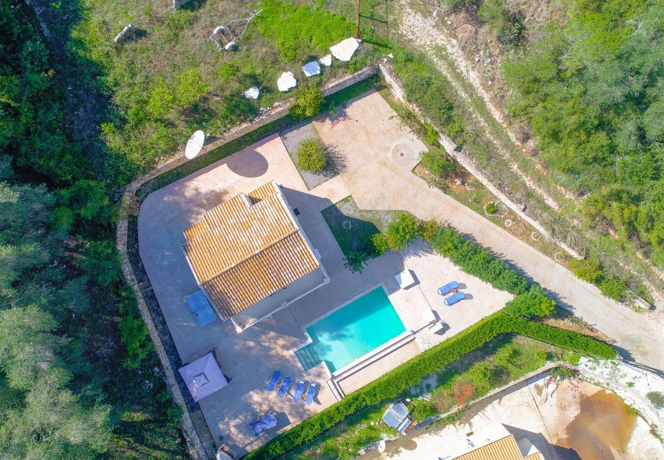 Villa Aphrodite | Een vrijstaande villa met privé zwembad op Corfu, Griekenland