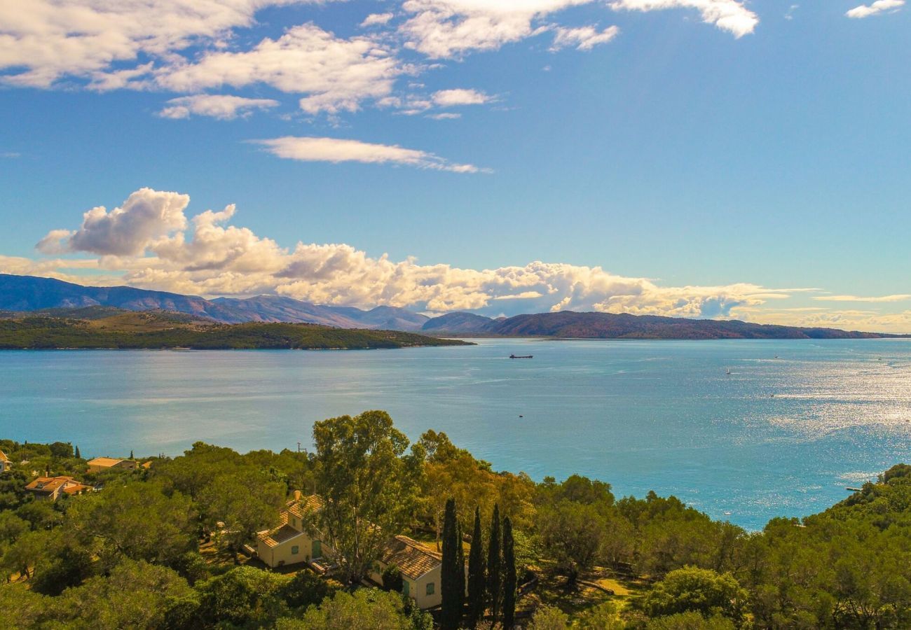 Villa Aphrodite | Een vrijstaande villa met privé zwembad op Corfu, Griekenland