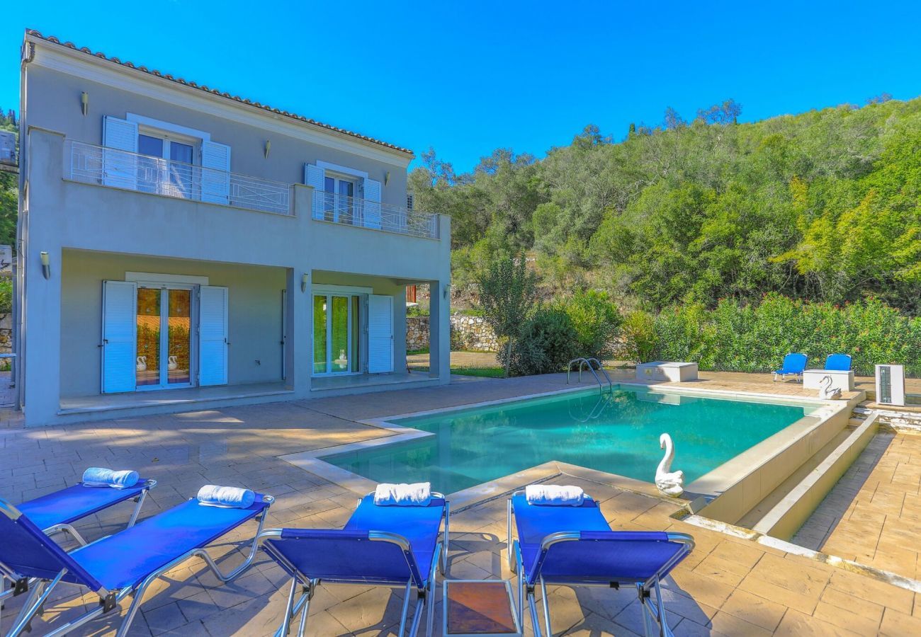 Villa Aphrodite | Een vrijstaande villa met privé zwembad op Corfu, Griekenland