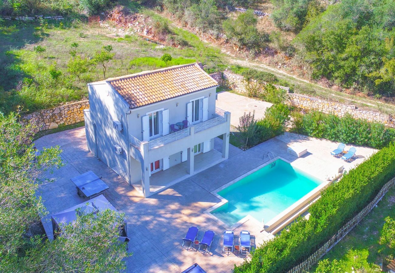 Villa Aphrodite | Een vrijstaande villa met privé zwembad op Corfu, Griekenland