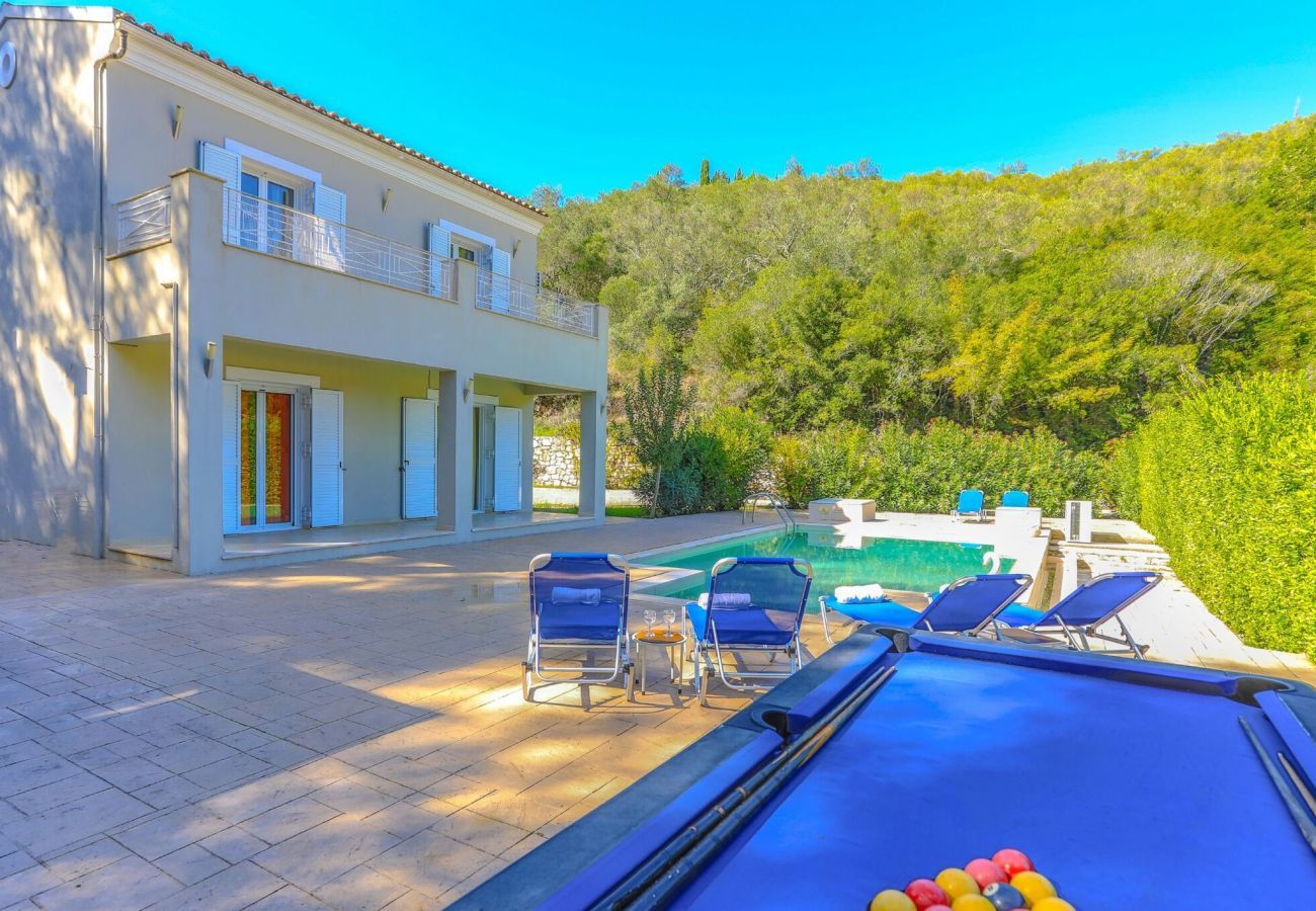 Villa Aphrodite | Een vrijstaande villa met privé zwembad op Corfu, Griekenland