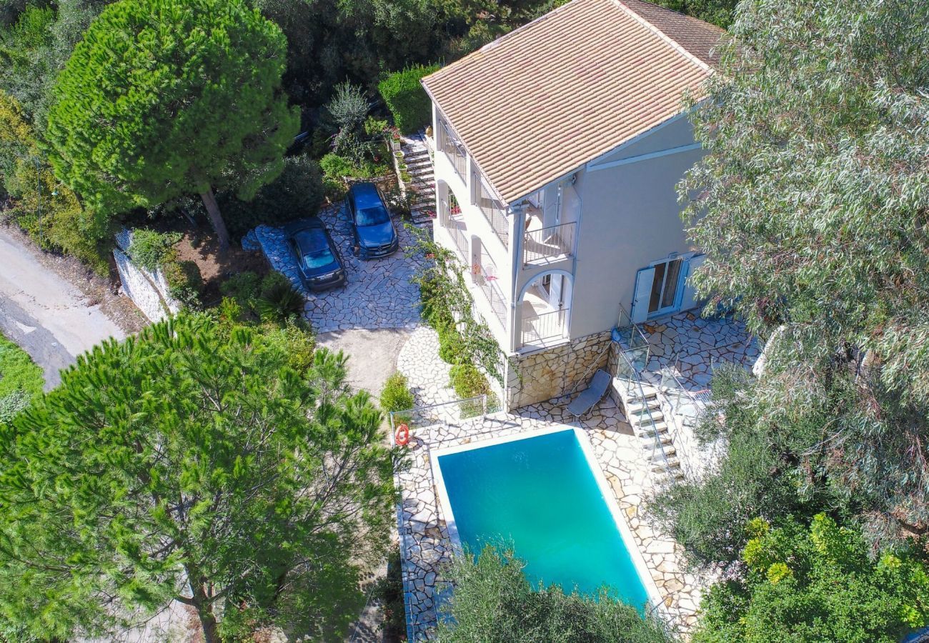 Villa Artemis | Een vrijstaande villa met privé zwembad op Corfu, Griekenland