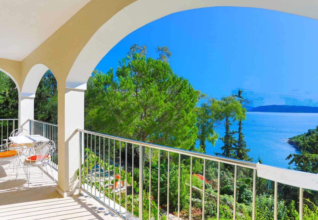 Villa Artemis | Een vrijstaande villa met privé zwembad op Corfu, Griekenland