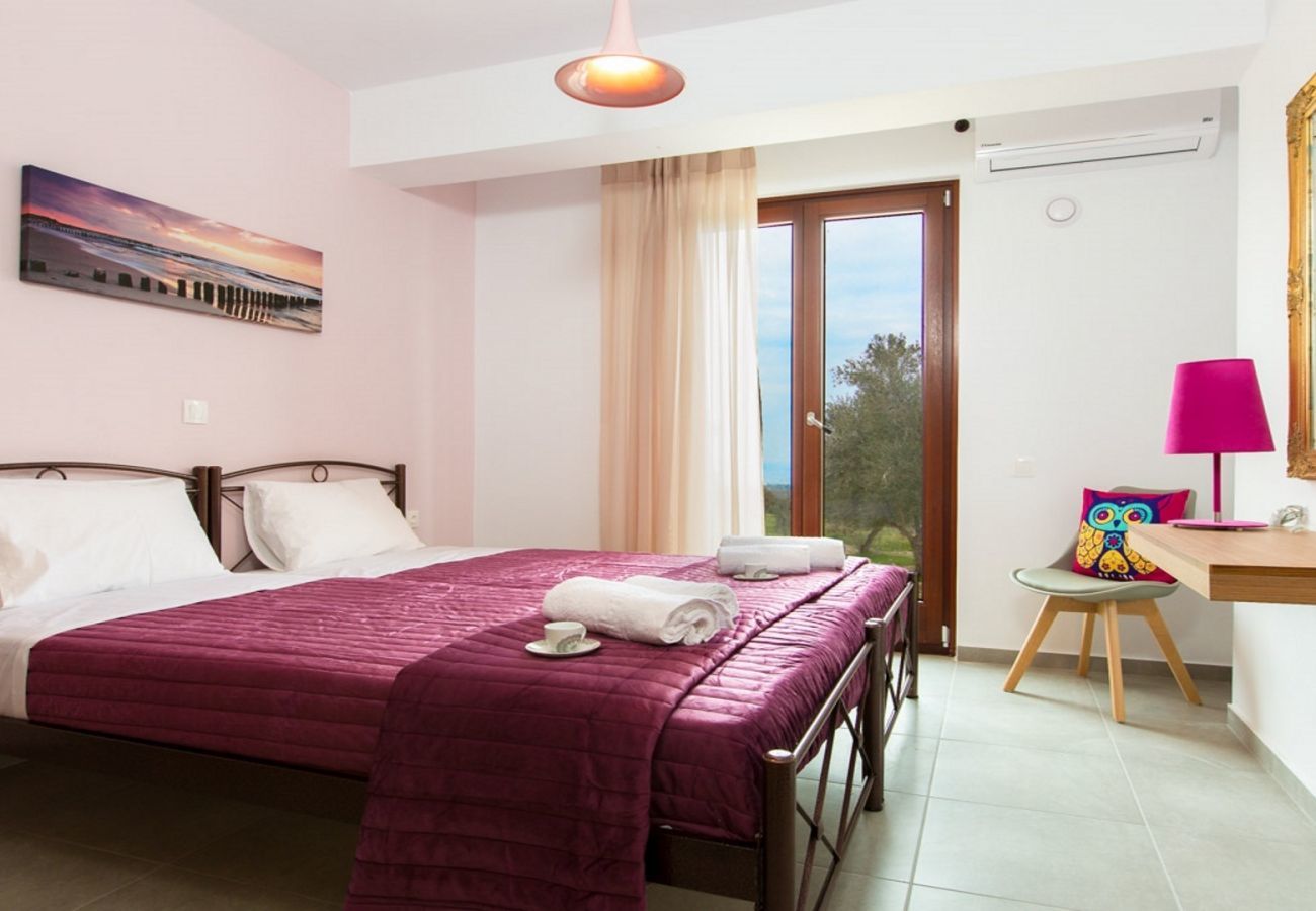  Villa Kyria | Een vrijstaande villa met privé zwembad op Kreta, Griekenland