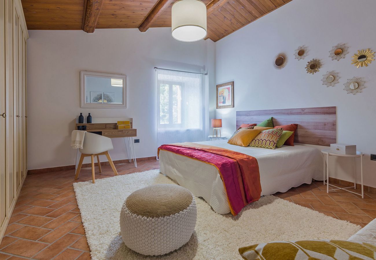 Casa Violetta is een mooi ingericht huis met privé zwembad, ruime tuin en panoramisch uitzicht in Cagli, Le Marche