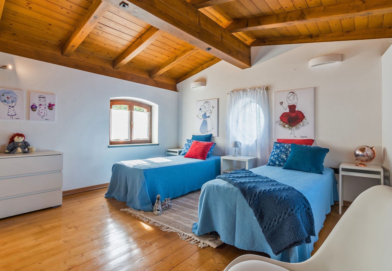 Casa Violetta is een mooi ingericht huis met privé zwembad, ruime tuin en panoramisch uitzicht in Cagli, Le Marche