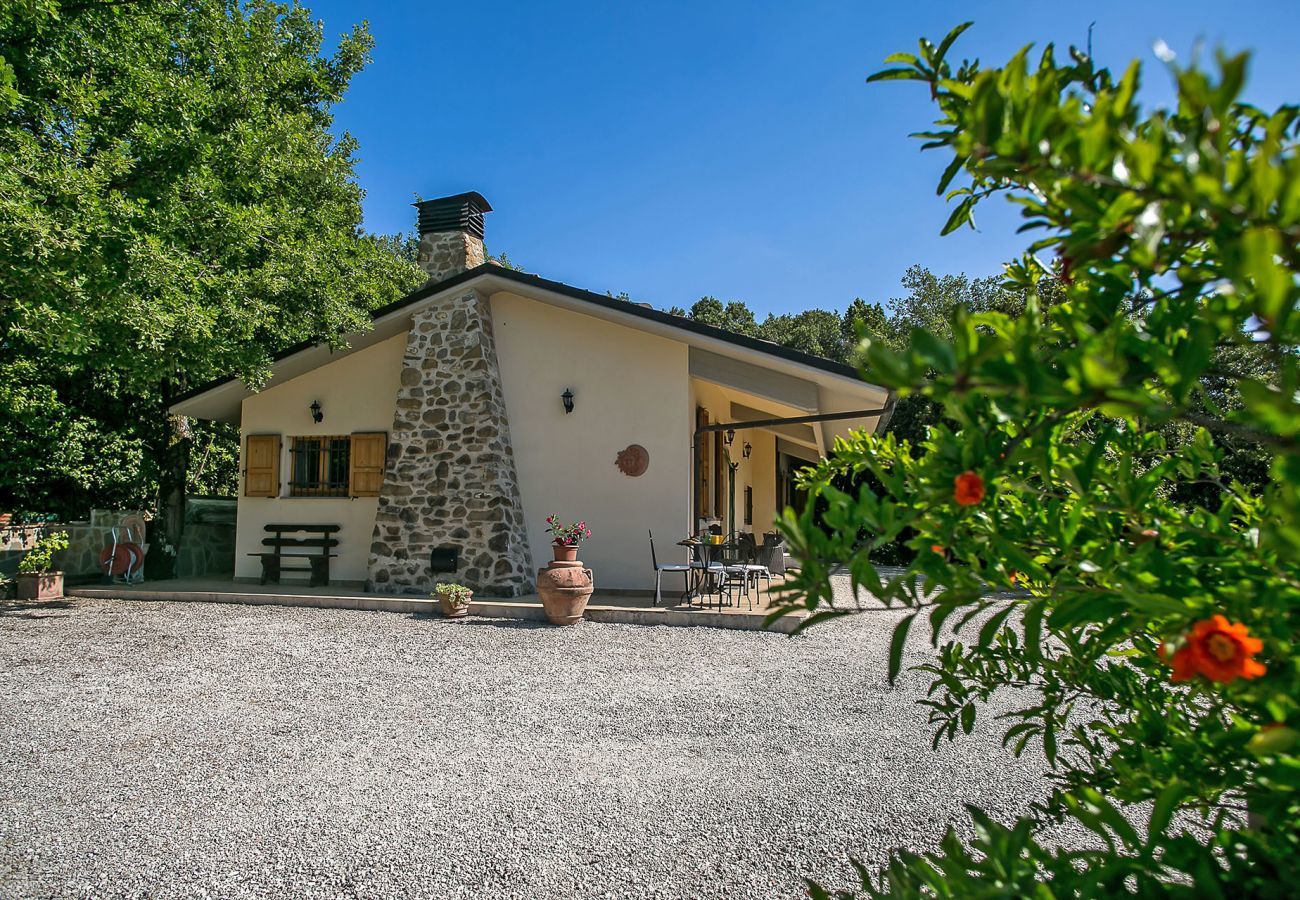 Casa Lidia is een knusse casa met privé zwembad, dicht bij het mooie dorpje Bettona, Umbrië