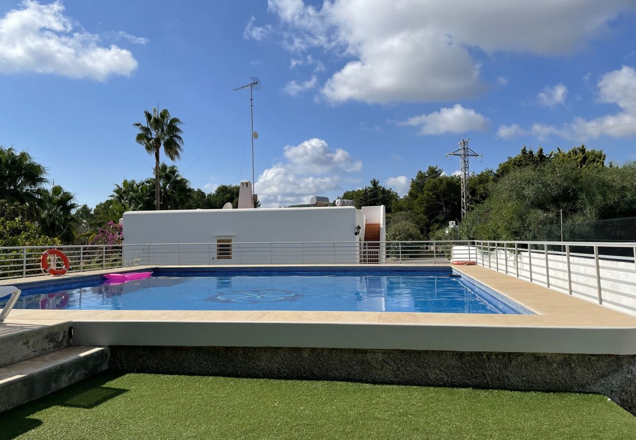  Villa Santa Eulalia | Een vrijstaande villa met privé zwembad op Ibiza, Spanje