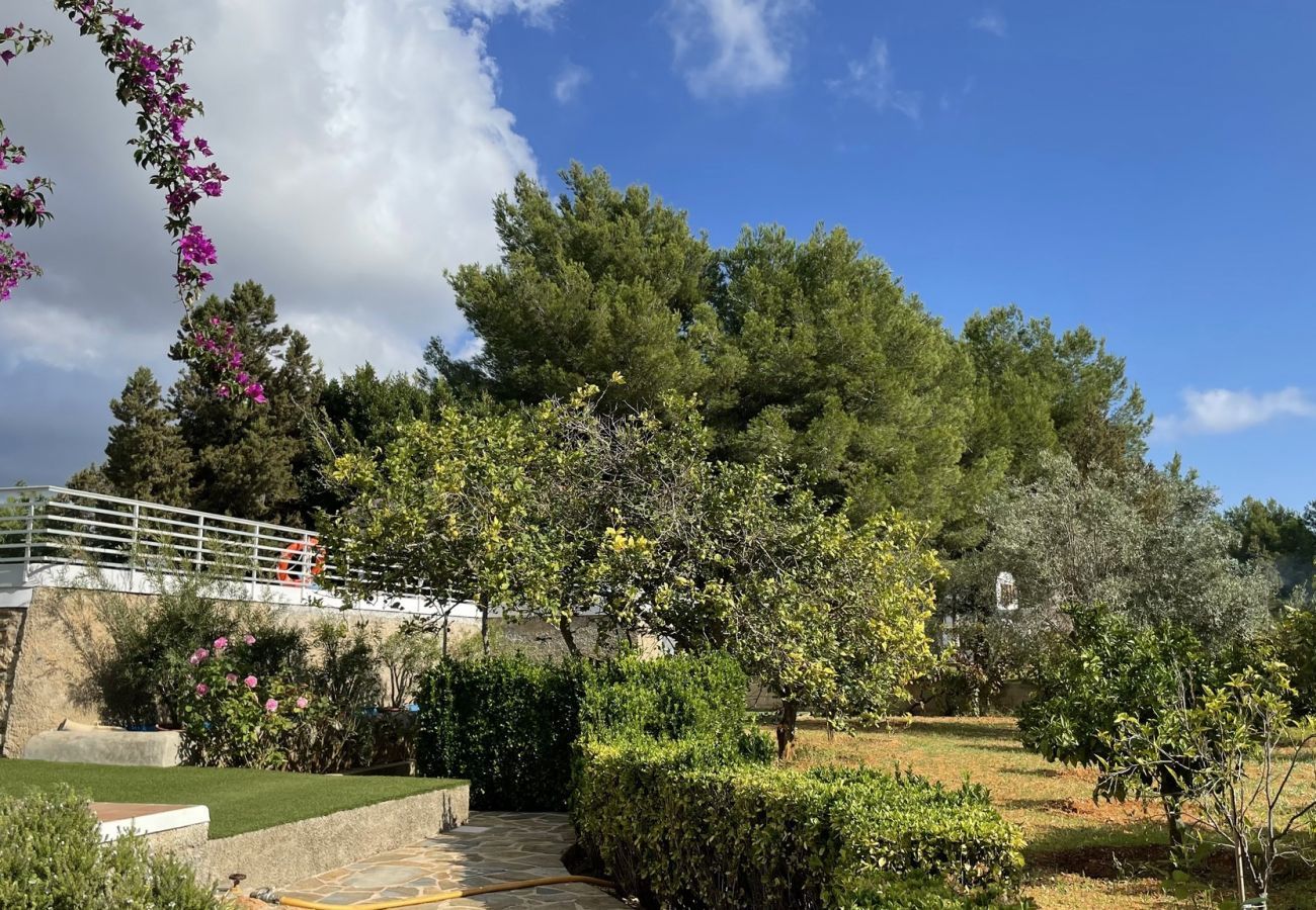  Villa Santa Eulalia | Een vrijstaande villa met privé zwembad op Ibiza, Spanje