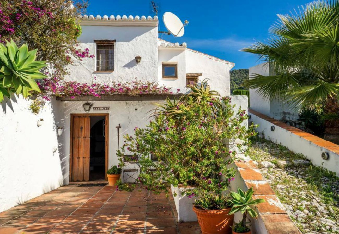 Spanje Andalusië Frigiliana finca vakantiehuis villa families
