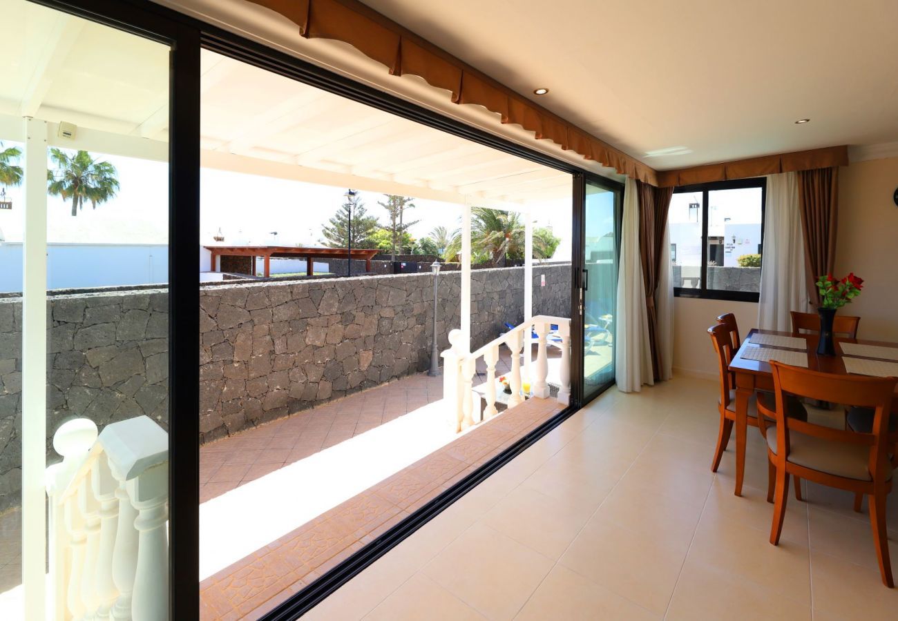Villa Pippa is een vakantievilla met verwarmd privé zwembad. Bij centrum in Los Mojones, Puerto del Carmen, Lanzarote