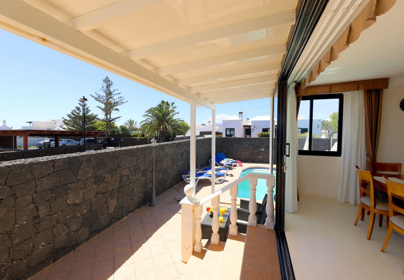 Villa Pippa is een vakantievilla met verwarmd privé zwembad. Bij centrum in Los Mojones, Puerto del Carmen, Lanzarote