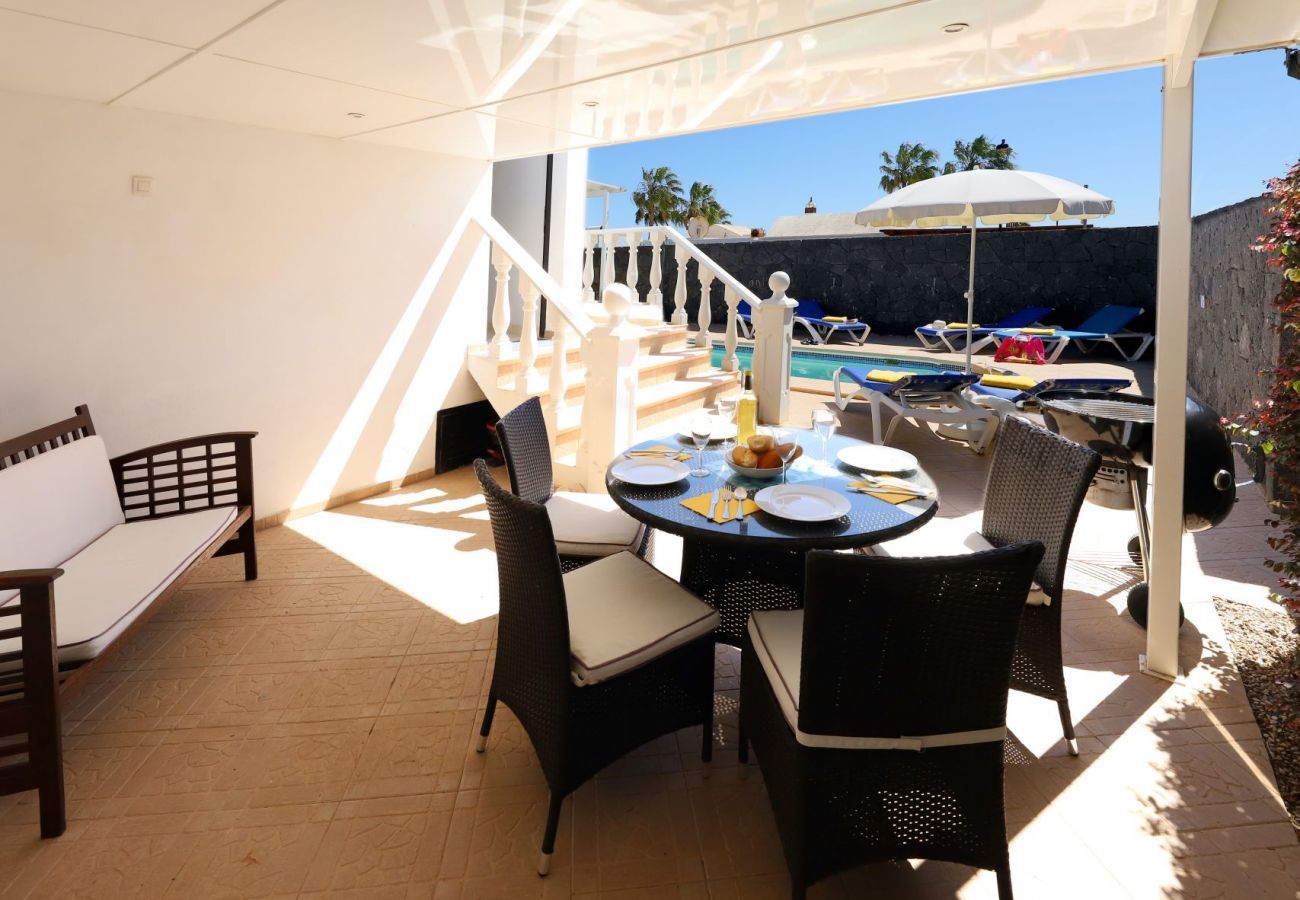 Villa Pippa is een vakantievilla met verwarmd privé zwembad. Bij centrum in Los Mojones, Puerto del Carmen, Lanzarote