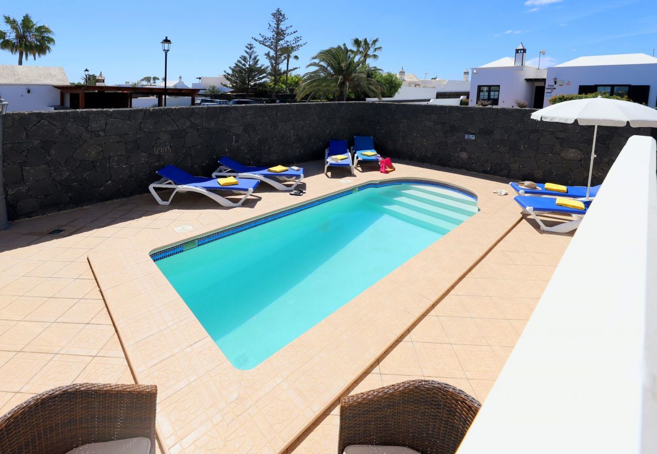 Villa Pippa is een vakantievilla met verwarmd privé zwembad. Bij centrum in Los Mojones, Puerto del Carmen, Lanzarote