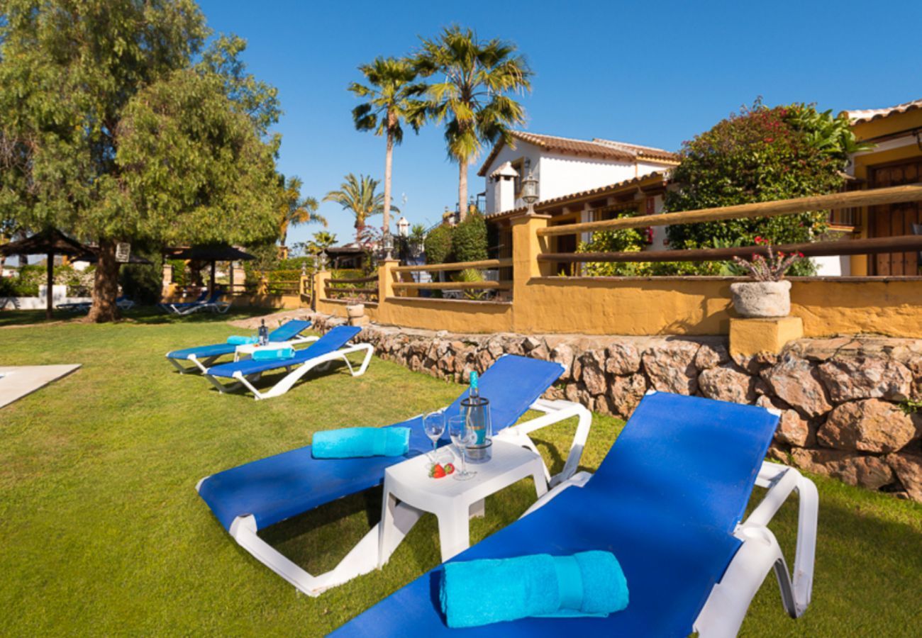 Casita Cuarta is een fijn kindvriendelijk vakantiehuis op een vakantieparkje met zwembad in Alhaurin el Grande, Andalusië