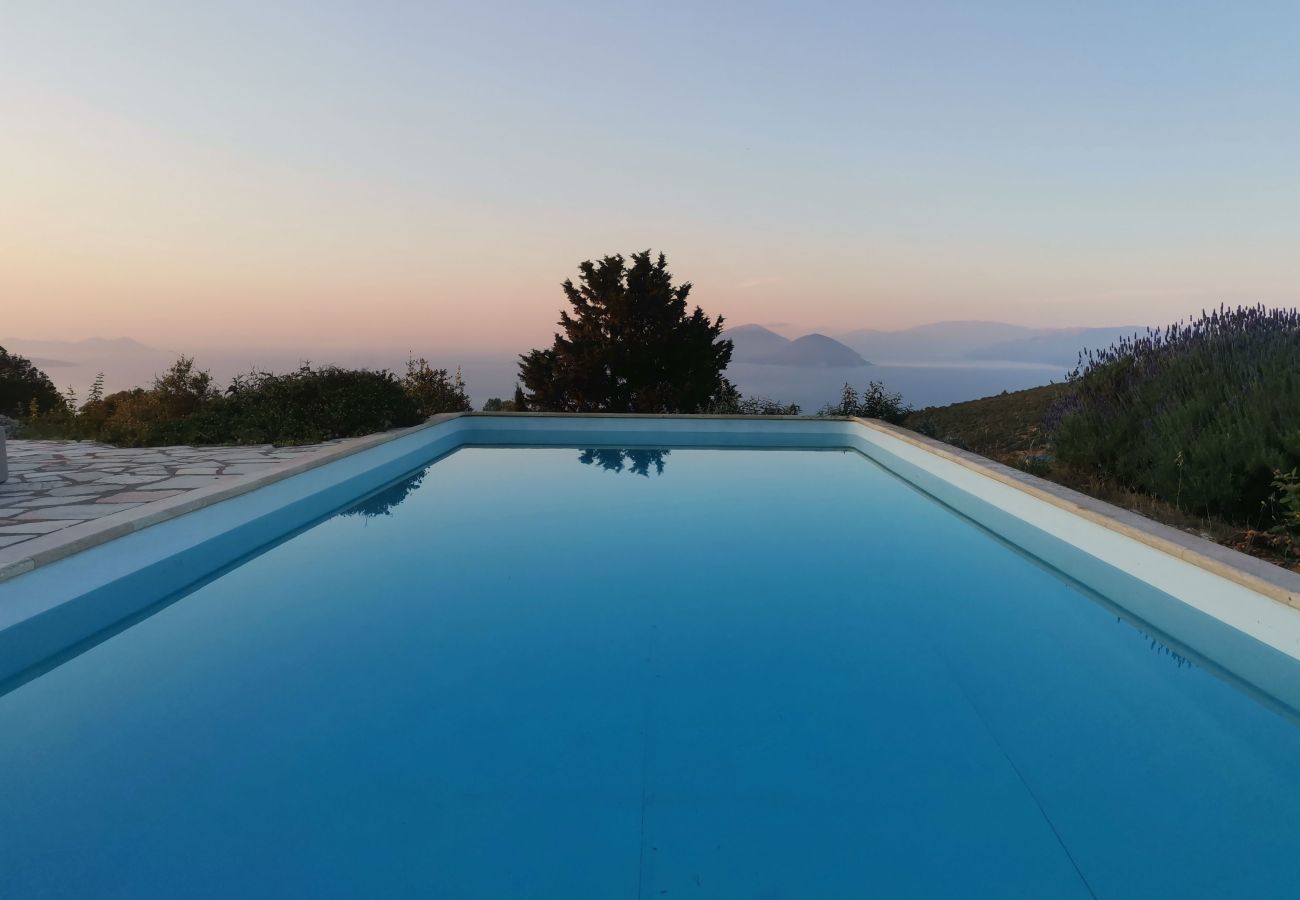 Villa in Vasiliki - Villa Geofos