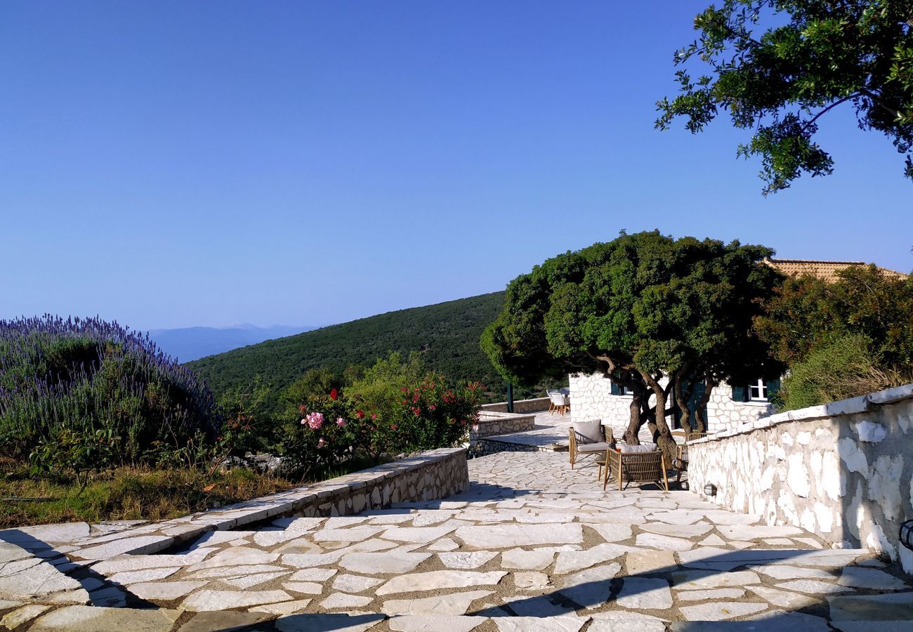 Villa in Vasiliki - Villa Geofos