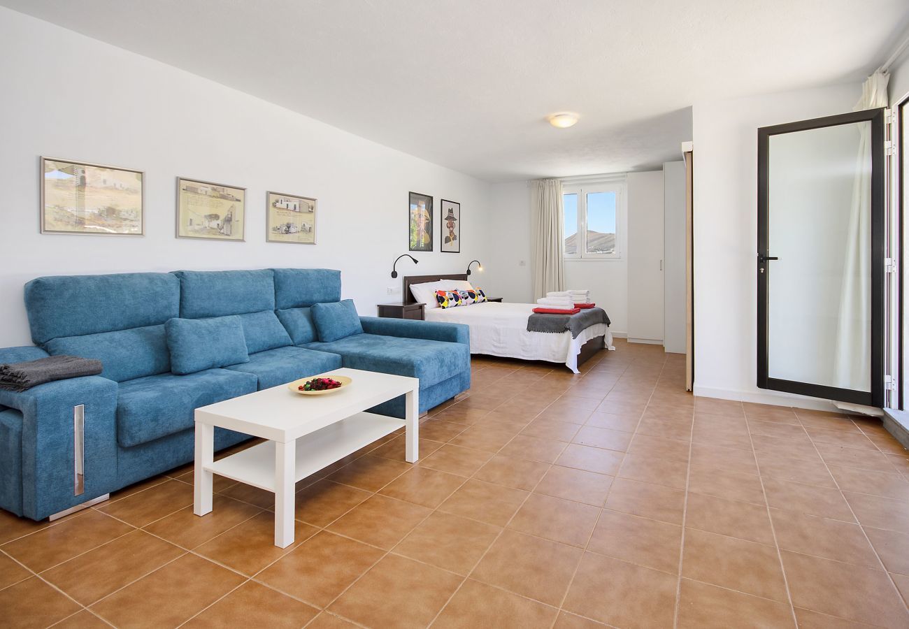 Villa Lanzarote Pequeña is een vakantievilla voor twee met privé zwembad en veel privacy in Masdache, Lanzarote