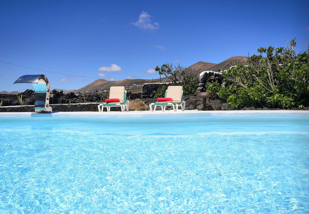 Villa Lanzarote Pequeña is een vakantievilla voor twee met privé zwembad en veel privacy in Masdache, Lanzarote