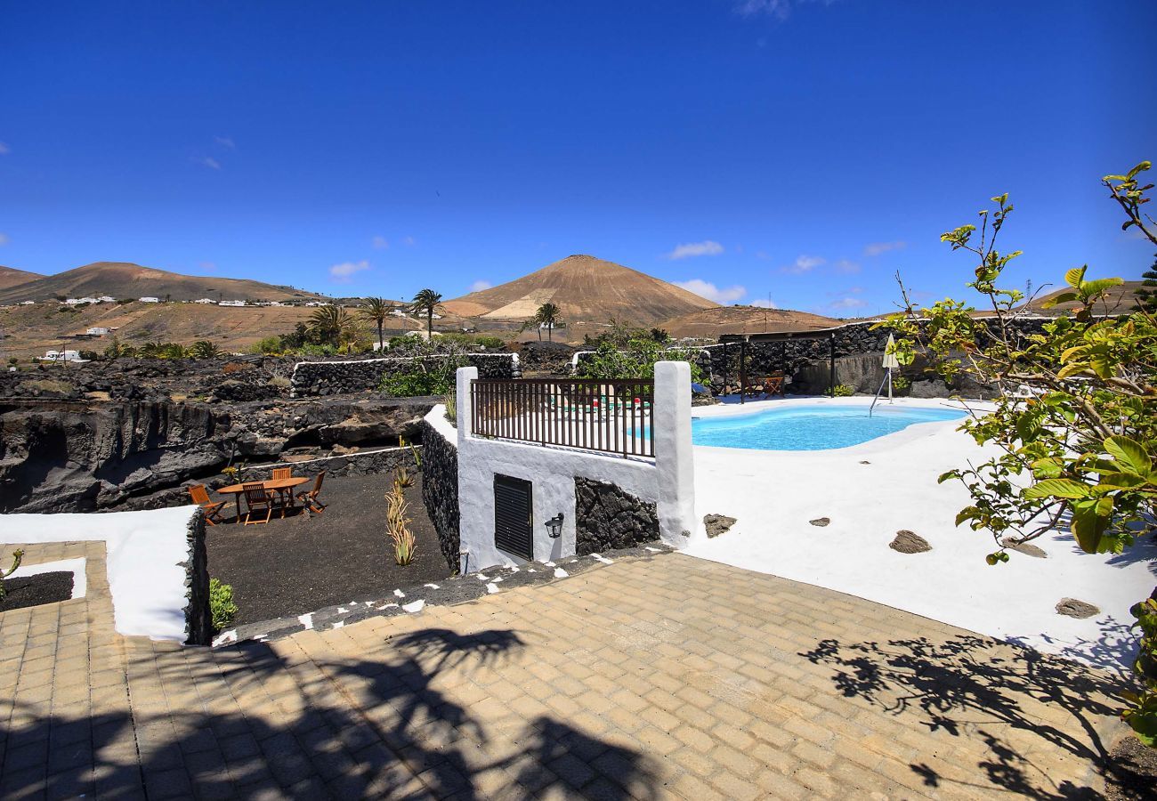 Villa Lanzarote Pequeña is een vakantievilla voor twee met privé zwembad en veel privacy in Masdache, Lanzarote