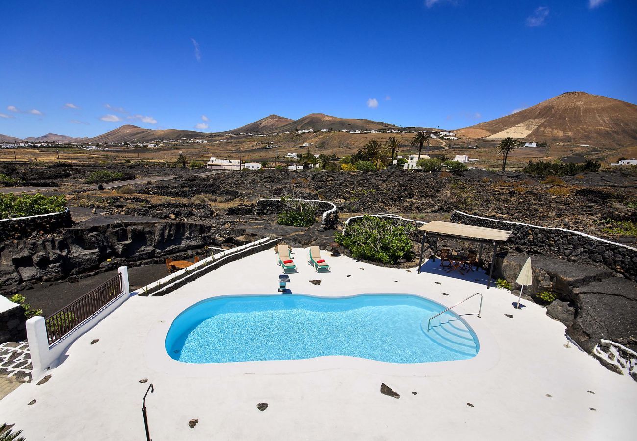 Villa Lanzarote Pequeña is een vakantievilla voor twee met privé zwembad en veel privacy in Masdache, Lanzarote