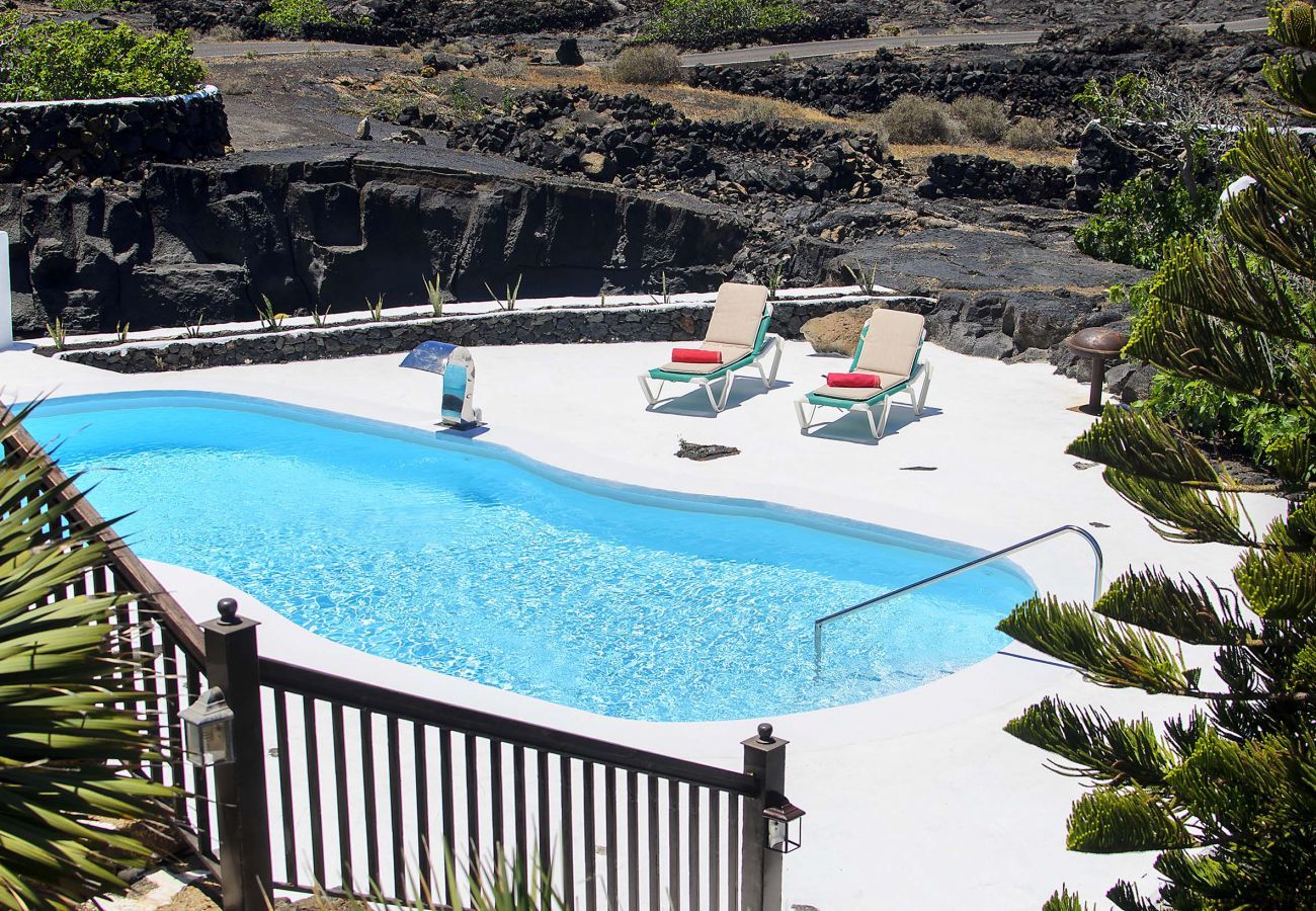 Villa Lanzarote Pequeña is een vakantievilla voor twee met privé zwembad en veel privacy in Masdache, Lanzarote