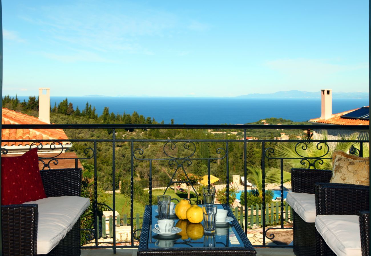 Villa in Tsoukalades - Villa Evy