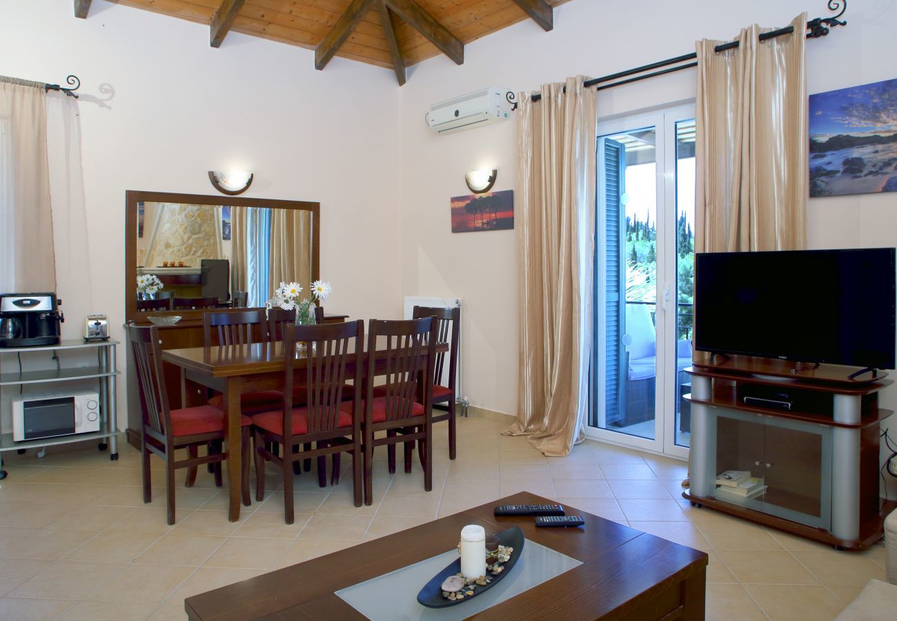 Villa in Tsoukalades - Villa Evy