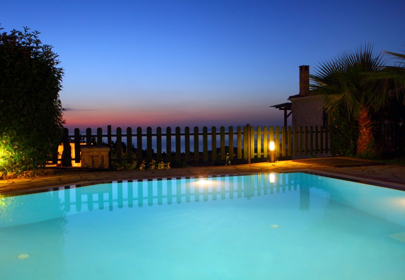 Villa in Tsoukalades - Villa Evy