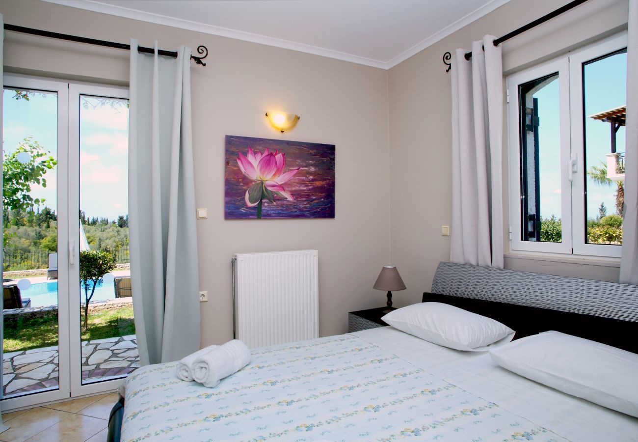 Villa in Tsoukalades - Villa Evy