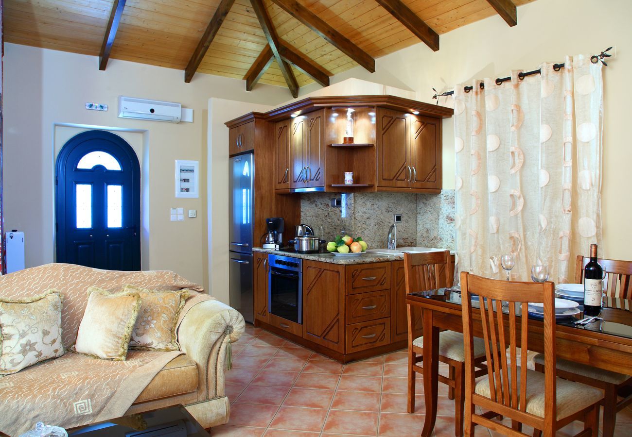 Villa in Tsoukalades - Villa Evy