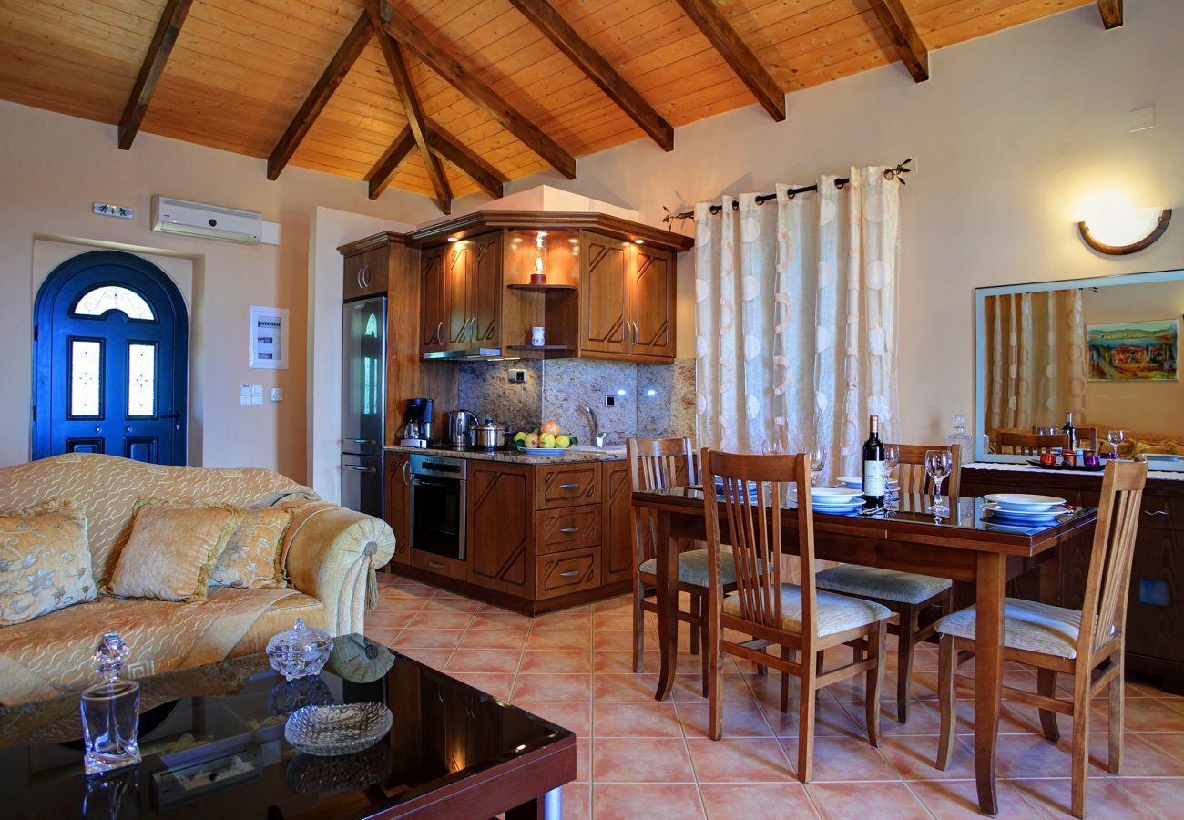 Villa in Tsoukalades - Villa Evy