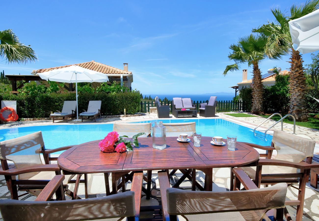 Villa in Tsoukalades - Villa Evy