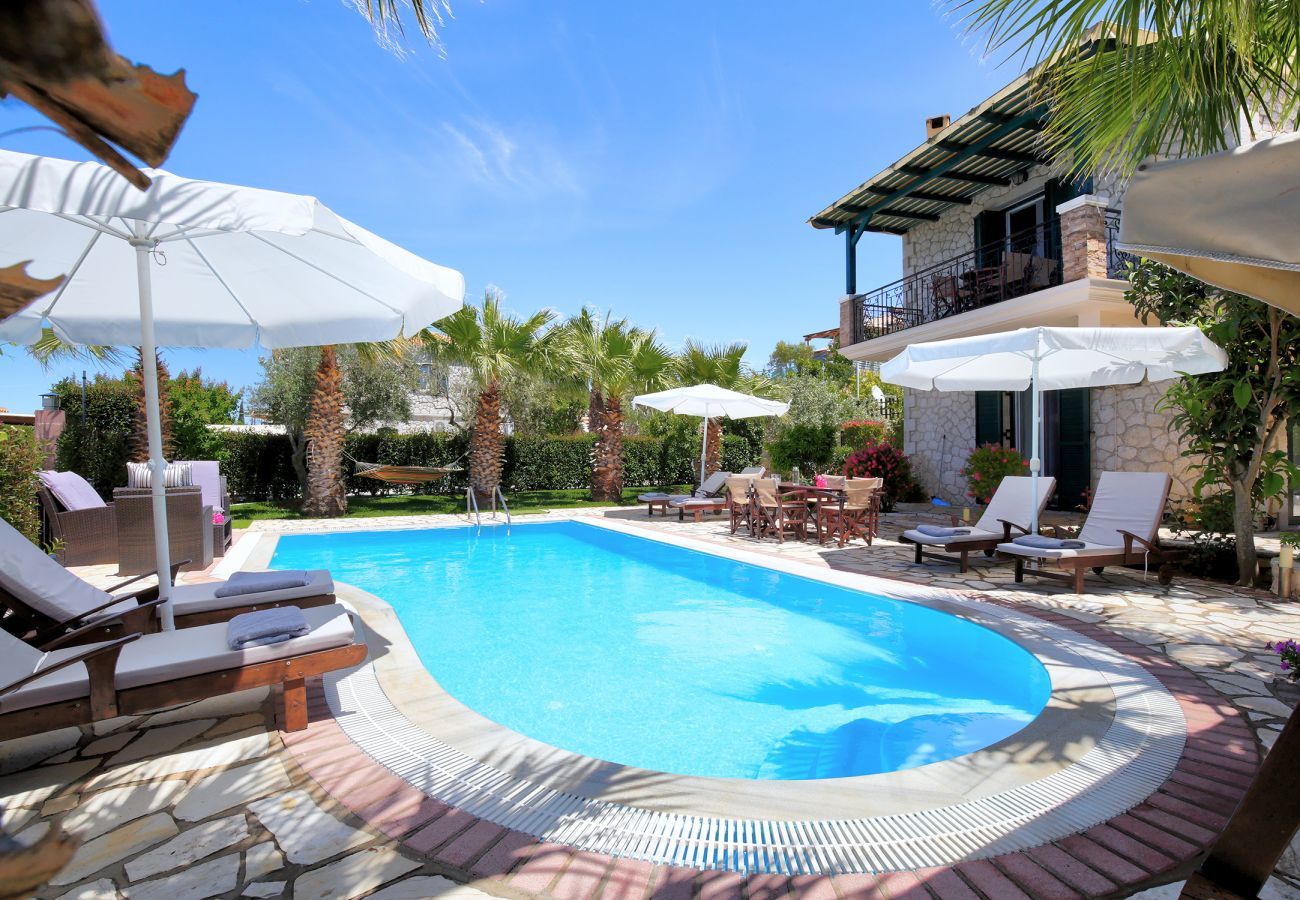 Villa in Tsoukalades - Villa Evy