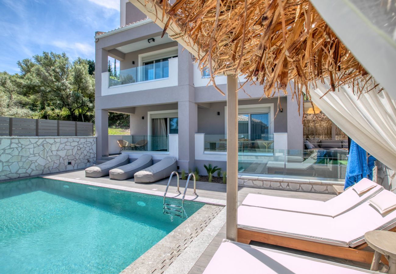 Villa in Nikiana - Villa White Elegance