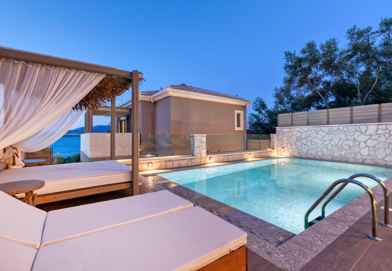 Villa in Nikiana - Villa White Elegance