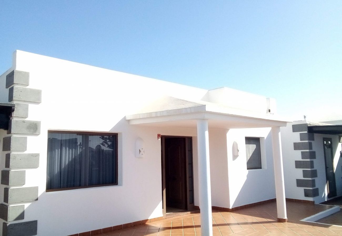 Villa in Playa Blanca - Villa Rosalia