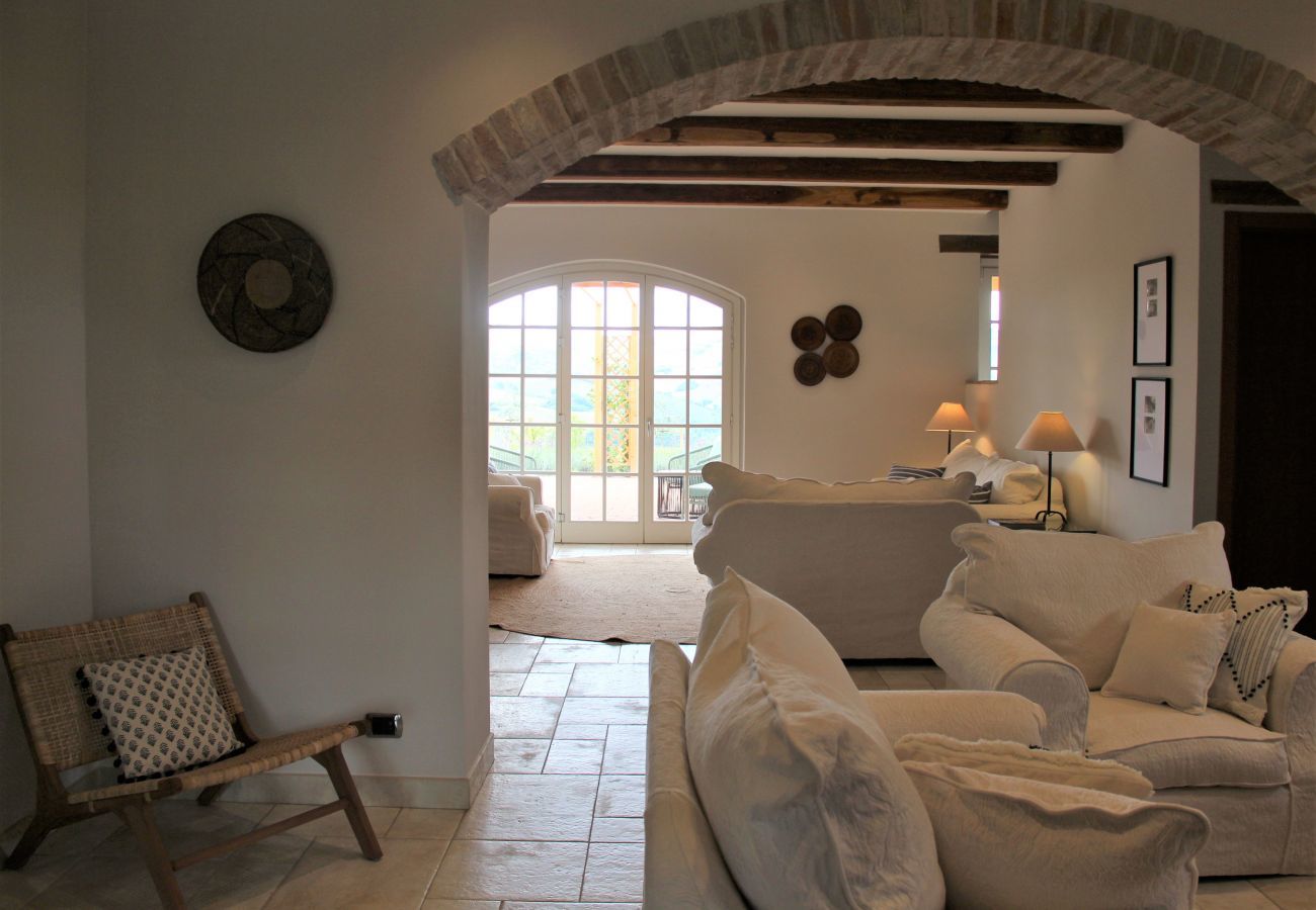 Villa in Montelparo - La Casa in Collina